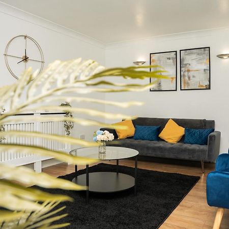 Вілла Stylish 3 Bed House With Free Parking Лідс Екстер'єр фото