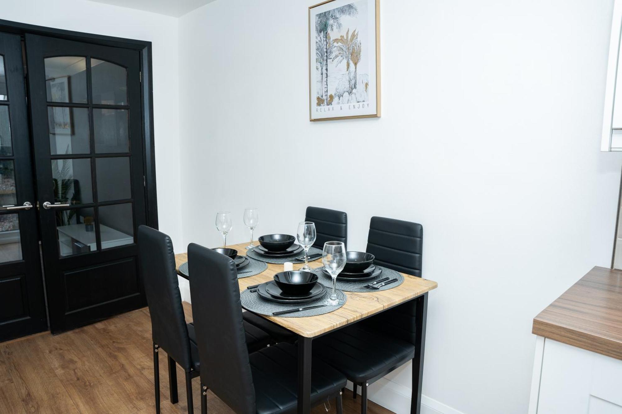 Вілла Stylish 3 Bed House With Free Parking Лідс Екстер'єр фото